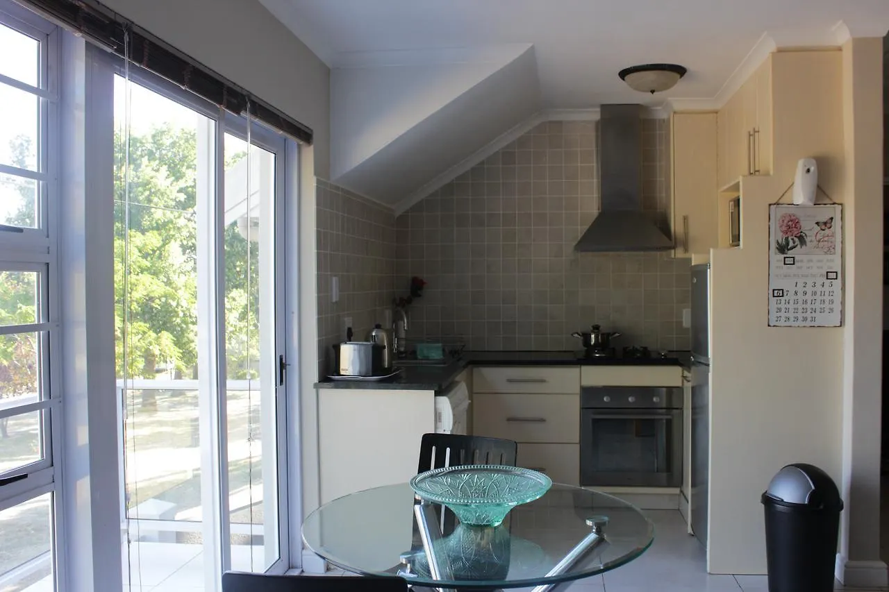Milas Place Somerset West 3*,